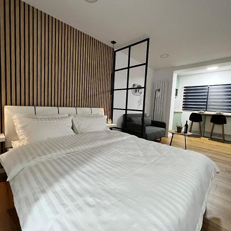Denis Studio Turda Ngoại thất bức ảnh